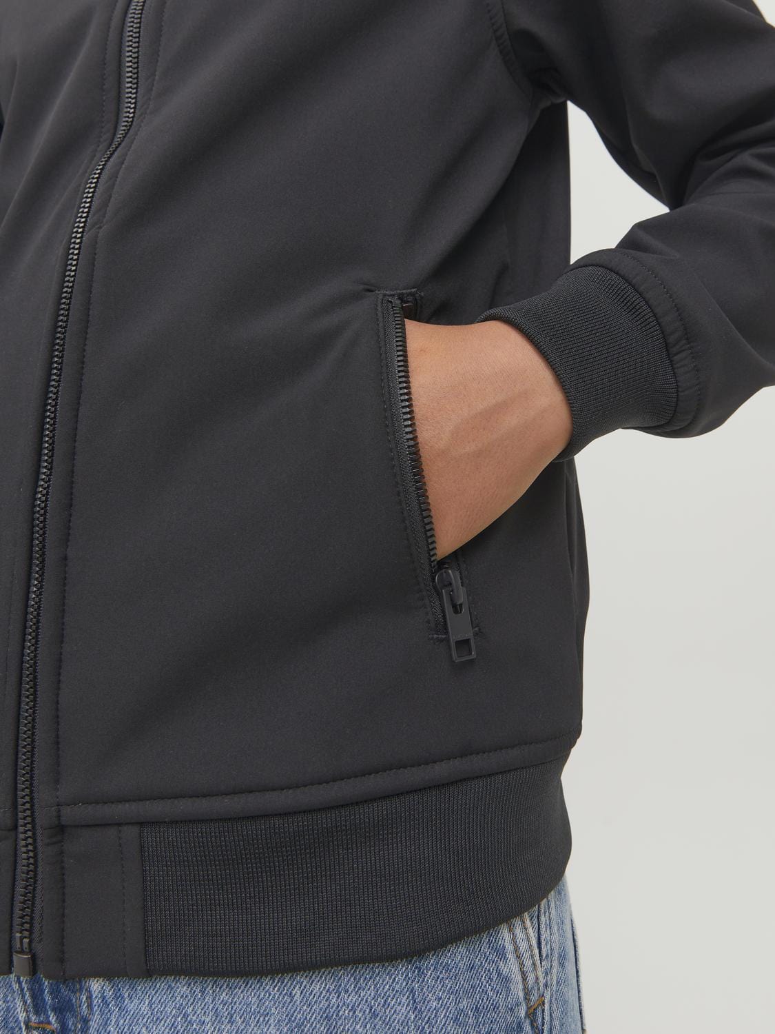 model_shot-detail